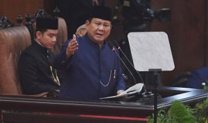 Presiden Prabowo Subianto menyampaikan pidato perdana usai dilantik pada sidang paripurna MPR di Gedung Nusantara, Kompleks Parlemen, Senayan, Jakarta, Minggu (20/10/2024). Presiden Prabowo mencanangkan Indonesia sebagai Lumbung Pangan Dunia dalam 5 Tahun. (Foto: Setpres)