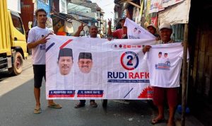 Profesi penarik becak barang di Pelantar II Tanjungpinang, mendeklarasikan dukungan ke HM.Rudi-Aunur Rofiq sebagai Calon Gubernur dan Wakil Gubernur Kepri di Pilkada 2024. (Foto: Tim HMR)