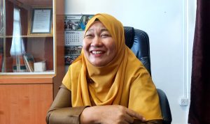Sekretaris Dinas Kependudukan dan Pencatatan Sipil (Disdukcapil) Kota Tanjungpinang, Riawati. (Foto: Roland/Presmedia.id)