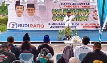 Deklarasi dukungan Sobat Batam kepada HM.Rudi-Aunur Rofiq sebagai gubernur Kepri di peringatan Happy Anniversary ke-5 ini digelar di halaman Rumah Pemenangan Rudi-Rafiq di Sei Panas, Batam kota, Sabtu (16/11/2024).
