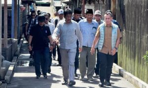 HM.Rudi didampingi Sekretaris DPW Partai NasDem Provinsi Kepulauan Riau, Muhammad Kamaludin, dan Ketua DPD Partai NasDem Kabupaten Lingga Muhammad Nizar saat menggelar Kampanye di Lingga.