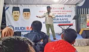 HM.Rudi saat menggelar silaturahmi dan kampanye dialogis di Kampung Dalam, Baloi Indah, Lubuk Baja, Batam. (Foto: Tim HMR)