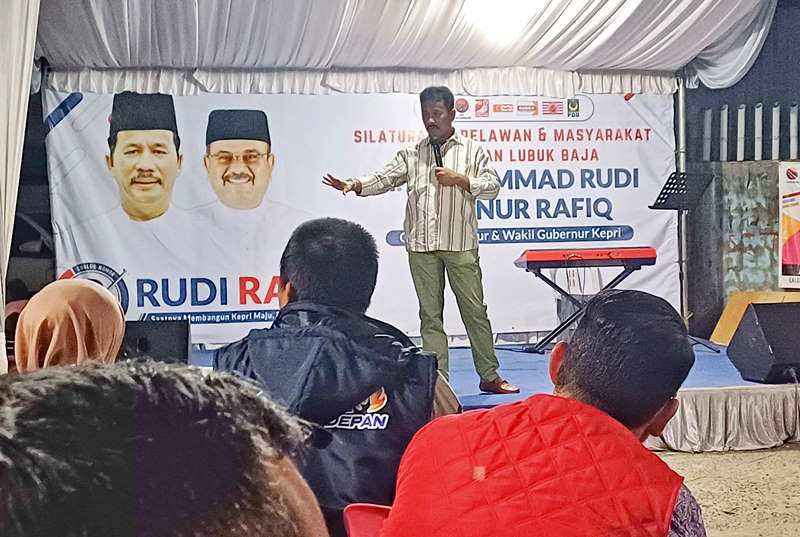 HM.Rudi saat menggelar silaturahmi dan kampanye dialogis di Kampung Dalam, Baloi Indah, Lubuk Baja, Batam. (Foto: Tim HMR)