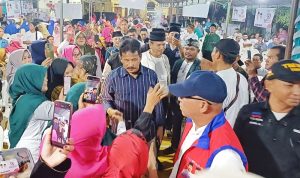 Kampanye dan silaturahmi HM. Rudi dan Aunur Rafiq di Sei Binti, Sagulung, Batam ini disambut antusias oleh masyarakat setempat. (Foto: Tim HMR)