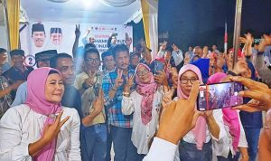 Kampanye pasangan calon Gubernur dan Wakil Gubernur Kepulauan Riau, HM Rudi dan Aunur Rofiq, dihadiri ribuan warga di RW 20, Kelurahan Tanjung Buntung, Bengkong, Batam.