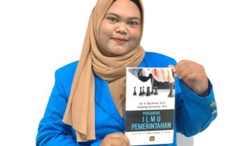 Nia Abniarti Mahasiswa Semester V Program Studi Ilmu Pemerintahan UMRAH.