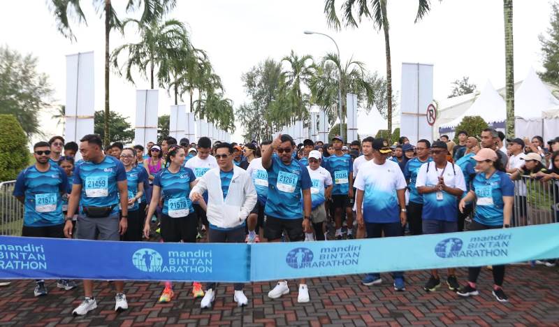 Plt Bupati Bintan Ahdi Muqsith dan Manajemen Bintan Resorts Lagoi serta Kepala dinas Pariwisata Kepri juga mengikuti Mandiri Bintan Marathon 2024 pada kelas 3K dan 5 K Fun Run Plt Bupati Bintan, Ahdi Muqsith dan Manajemen Bintan Resorts Lagoi serta Kepala dinas Pariwisata Kepri, juga mengikuti Mandiri Bintan Marathon 2024 pada kelas 3K dan 5 K Fun Run.