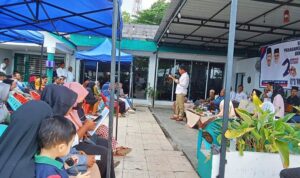 Ratusan warga dan Pedagang Kaki Lima (PKL) di kawasan Taman Gurindam 12, Tepi Laut Tanjungpinang, memadati kampanye dialogis pasangan calon Gubernur dan Wakil Gubernur Kepri nomor HM.Rudi-Aunur Rofiq Rabu (20/11/2024).