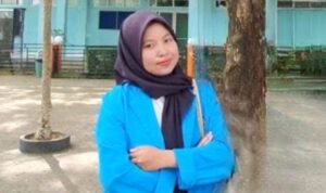 Etia Tri Nurhidayah mahasiswi semester V jurusan Ilmu Pemerintahan Universitas Maritim Raja Ali Haji (UMRAH) Tanjungpinang provinsi Kepri.