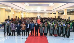 Institut Agama Islam (IAI) Miftahul 'Ulum Tanjungpinang menggelar wisuda Sarjana Strata 1 untuk 127 mahasiswa dan mahasiswi Tahun Akademik 2024-2025 di Hotel CK Tanjungpinang, Kamis (5/12/2024).