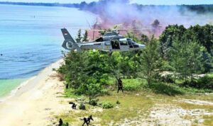 Pasukan Khusus Tentara Nasional Angkatan Laut (TNI AL), menggelar Latihan Operasi Dukungan Pasukan Khusus di Pantai Todak, Dabo Singkep, Kepulauan Riau, Sabtu (14/12/2024). (Foto: tnial.mil.id)