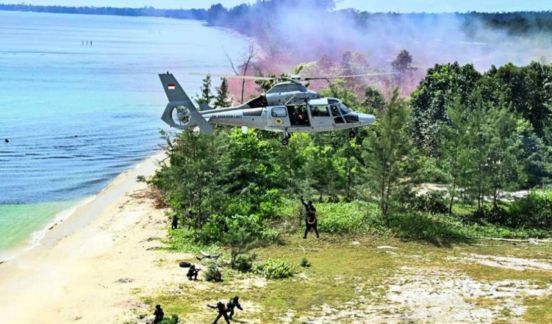 Pasukan Khusus Tentara Nasional Angkatan Laut (TNI AL), menggelar Latihan Operasi Dukungan Pasukan Khusus di Pantai Todak, Dabo Singkep, Kepulauan Riau, Sabtu (14/12/2024). (Foto: tnial.mil.id)