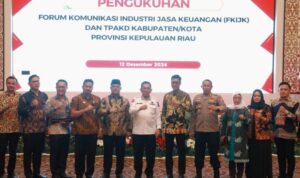 Rapat Pleno dan Pengukuhan TPAKD dan FKIJK Provinsi Kepulauan Riau yang berlangsung di Balairung Wan Seri Beni, Kantor Gubernur Kepri, Pulau Dompak, Tanjungpinang, Kamis (12/12/2024).