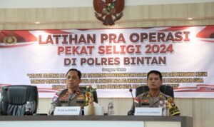 Wakapolres Bintan Kompol Eri Sujati memimpin Latihan Pra Operasi Patuh Seligi 2024. (Foto: Humas Polres Bintan)