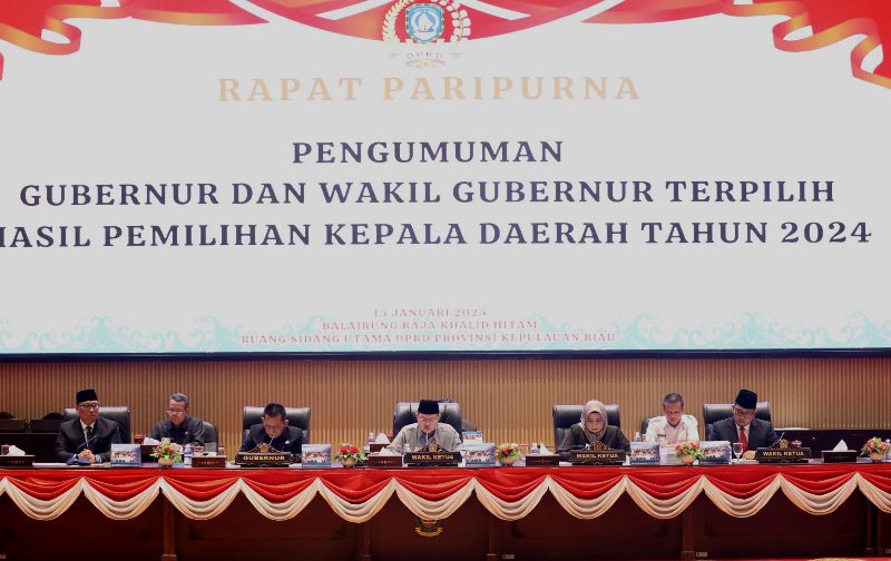 DPRD Kepri resmi tetapkan Ansar Ahmad dan Nyanyang Haris Gubernur dan Wakil Gubernur terpilih 2025 2030 DPRD Kepri resmi tetapkan Ansar Ahmad dan Nyanyang Haris Gubernur dan Wakil Gubernur terpilih 2025-2030. (Foto: Humas DPRD)
