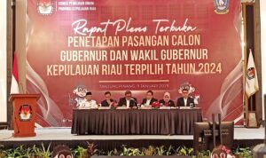 KPU Kepri saat menggelar Rapat Pleno terbuka, Penetapan pasangan calon Gubernnur dan wakil gubernur Kepri, Hasil Pilkada kepri 2024 di Tanjungpinang.