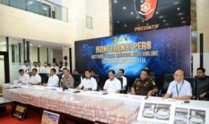 Polri membongkar tiga kasus besar yang melibatkan situs judi daring dengan total aset yang disita mencapai Rp 61 miliar. (Foto: Doc-Humas Polri)