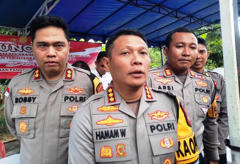 Kapolresta Tanjungpinang Kombes Pol Hamam Wahyudi bersama PJU Kapolresta Tanjungpinang, Kombes Pol Hamam Wahyudi bersama PJU. (Foto: Roland/Presmedia.id)