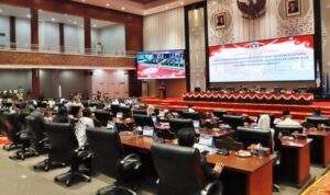 Dewan Perwakilan Rakyat Daerah (DPRD) Provinsi Kepulauan Riau menerima penyampaian Rancangan Peraturan Daerah (Ranperda) tentang Ketentraman dan Insentif Investasi dari pemerintah Kepri.