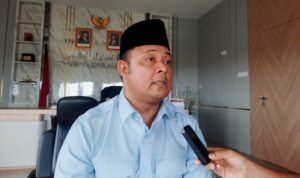 Ketua DPRD kepri Iman Sutiawan (Foto:Roland/presmedia.id)  