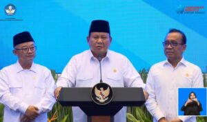 Presiden Republik Indonesia Prabowo Subianto dalam acara Pengumuman Penyaluran Tunjangan Guru ASN Daerah Langsung ke Rekening Guru. (Foto: Dok Kemendikdasmen)