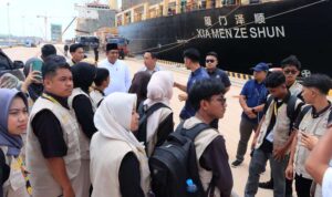 Bupati Bintan Roby Kurniawan, bersama pemuda yang tergabung dalam Bintan Young Leaders (BYL) melakukan Kunjungan Kerja (Kunker) ke PT. Bintan Alumina Indonesia (BAI) Jumat (18/04/2025)