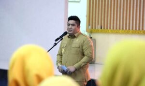 Bupati Roby dan ASN Bintan, dalam apel perdana pasca libur Lebaran yang digelar di Bintan Selasa (8/4/2025).
