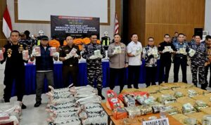 Tim F1QR TNI AL Gagalkan Penyelundupan 1,9 Ton Narkoba di Kapal Aung Toetoe-99 Asal Thailand