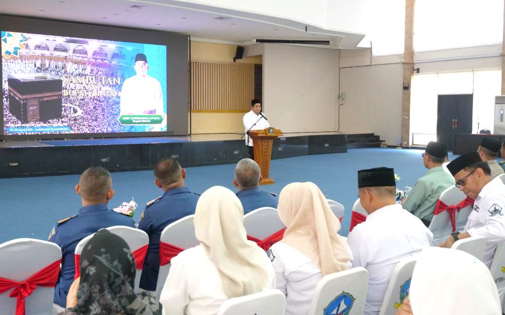 Lepas 73 Jemaah Calon Haji, Roby Berpesan, Jaga Kesehatan dan Doakan Warga Bintan.