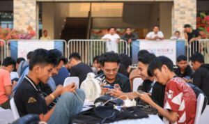 Peserta E-E-sport Bintan Bupati Cup Championship sedang berlomba di Pelataran Lagoi Bay. (Foto: Bintan Resorts)