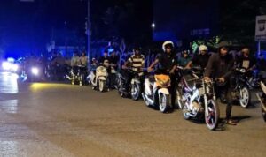 Sat Lantas Polresta Tanjungpinang, menindak tegas balap liar dan knalpot brong dengan sistem hunting. (Foto: Humas)
