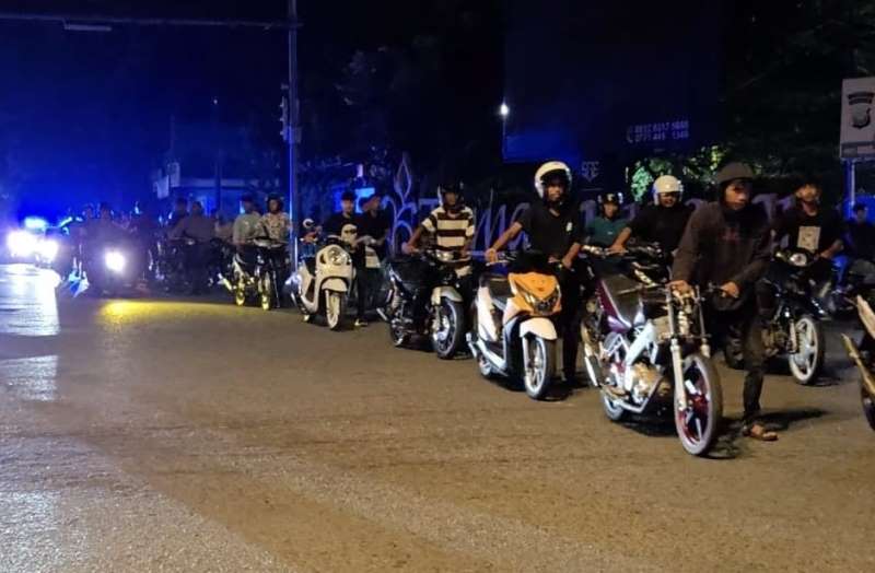 Sat Lantas Polresta Tanjungpinang, menindak tegas balap liar dan knalpot brong dengan sistem hunting. (Foto: Humas)