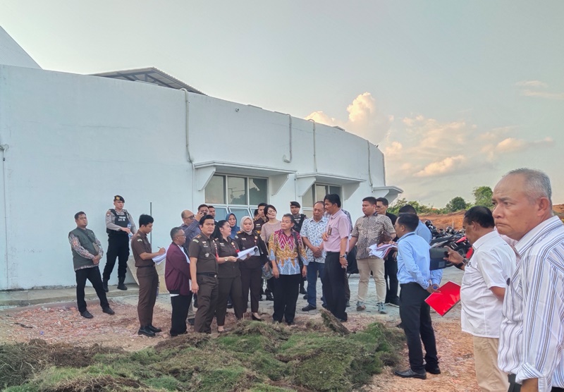 Sidang PS kasus dugaan Korupsi Gedung Studio TVRI Kepri di Dompak kota Tanjungpinang. (Foto: Charles/Presmedia.id)