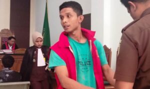 Terbukti Rampok dan curi barang lansia, Terdakwa M.Rendi Setiawan Divonis 5 tahun penjara oleh hakim PN Tanjungpinang Senin (19/5/2025).