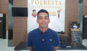 Kasat Narkoba Polresta Tanjungpinang, AKP Lajun Siado Rio Sianturi saat ditemui di Mapolresta Tanjungpinang. (Foto: Doc-Presmedia.id)