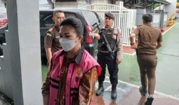Kejaksaan Tinggi Kepulauan Riau, menetapkan tersangka dan menahan mantan Direktur umum (Dirum) LPP TVRI periode 2020 s/d 2023 Meggy Theresia Rares (Mtr) dalam kasus dugaan korupsi proyek pembangunan studio LPP TVRI Kepulauan Riau Tahun 2022. (Foto: Kejati Kepri)