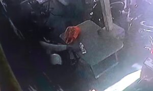 Sempat Viral, Gadis Mencuri Handphone Kembalikan Barang Setelah Rekaman CCTV Beredar