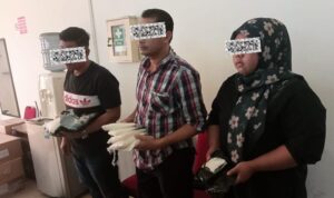 3 WN Malaysia bawa sabu-sabu saat ditangkap di Bandara RHF Tanjungpinang. (Foto: Roland/Presmedia.id)