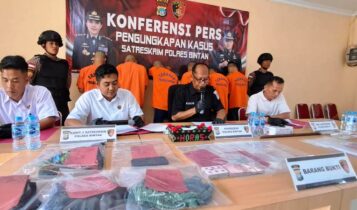Polres Bintan menggelar konferensi pers pengungkapan kasus perjudian di Aula Satreskrim Polres Bintan.