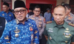 Wali Kota Tanjungpinang, Lis Darmansyah bersama Dandim 0315 Tanjungpinang Di Kantor Dinsos Tanjungpinang. (Foto: Roland/Presmediad.id)
