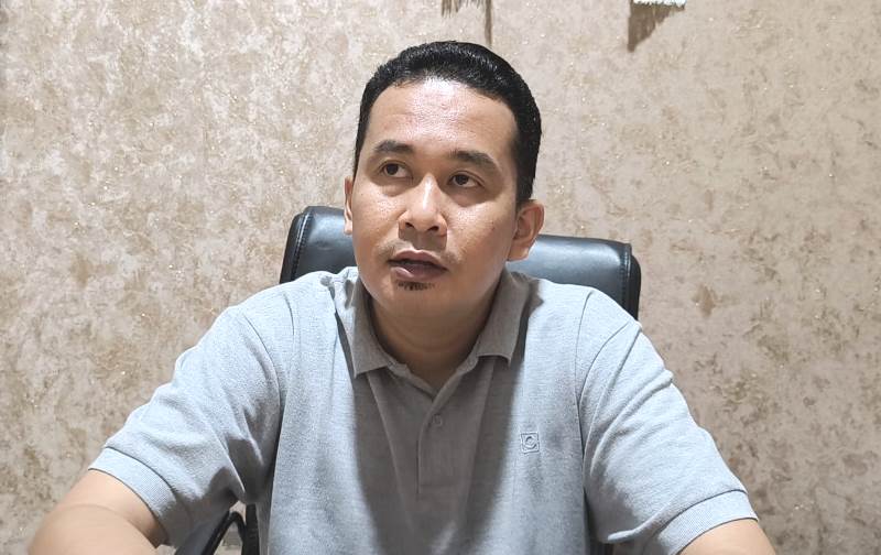Ancaman Pembunuhan via WhatsApp ke ASN RSUD RAT Terancam Pidana 12 Tahun Penjara Pengamat Hukum sekaligus Dosen Program Studi Ilmu Hukum UMRAH Tanjungpinang, Dr. Endri, SH, MH (Roland/Presmedia)