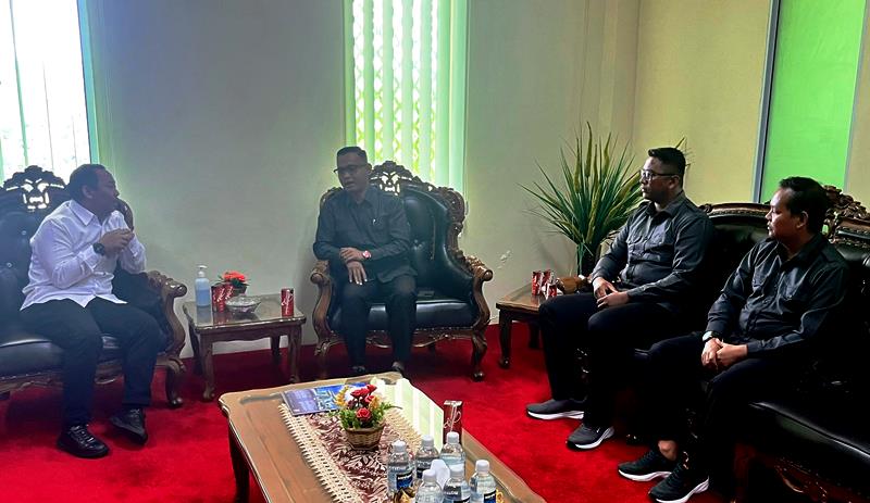 Bawaslu Bintan Sosialisasi JDIH Pemilu ke Kampus STAIN SAR Kepri Komisioner Bawaslu Bintan mengunjungi STAIN SAR Kepri sosialisasikam JDIH Pemilu (Foto:Hasura/Presmedia)