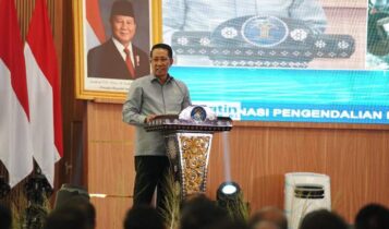 Menteri Hukum Republik Indonesia, Supratman Andi Agtas, secara resmi membuka kegiatan Rapat Koordinasi Pengendalian Kinerja Semester I Tahun 2025 di lingkungan Kementerian Hukum, Selasa (29/7/2025). Dok.Kementerian Hukum)