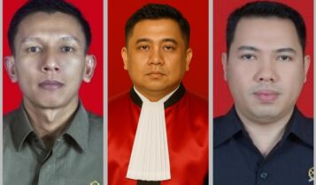 Trio Hakim PN Batam Benny Yoga Dharma, S.H, Rinaldi, S.H, Ferry Irawan, S.H putusanya memerintahkan pengembalian BB kapal MT.Arman 411 kepada Ocean Mark Shipping Inc selaku penggugat sebelum akhirnya putusanya dibatalkan PT.Kepri. (Foto: PNBatam)