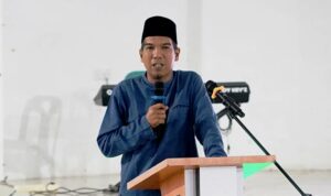 Wakil Bupati Lingga, Novrizal, menkankan pentingnya peran Satpol PP dan Damkar Lingga dalam menjaga stabilitas sosial dan keamanan daerah dalam acara Malam Syukuran dan Keakraban Satpol PP dan Damkar Kabupaten Lingga, yang berlangsung di Aula Kantor Bupati Lingga, Senin malam (4/8/2025). (Foto: Aulia/Diskominfo Lingga)