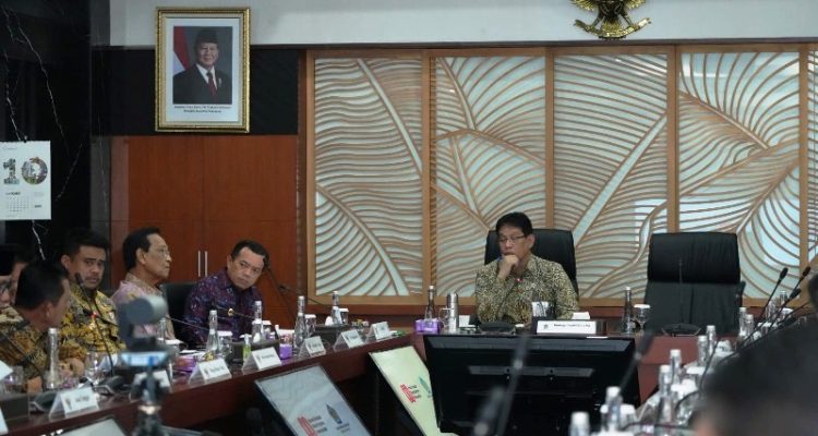  Audiensi para gubernur se-Indonesia bersama Menteri Keuangan di Gedung Djuanda, Kementerian Keuangan RI, Jakarta Pusat, Selasa (7/10/2025). (foto:Diskominfo Kepri)