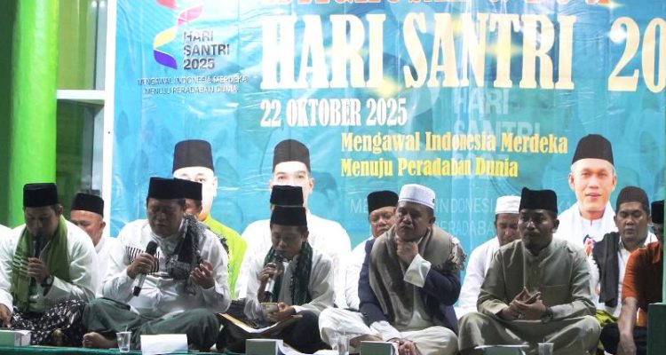 Kementerian Agama Kabupaten Lingga menggelar Istighosah dan Doa Bersama dalam rangka Hari Santri Nasional 2025 (Foto:Aulia)