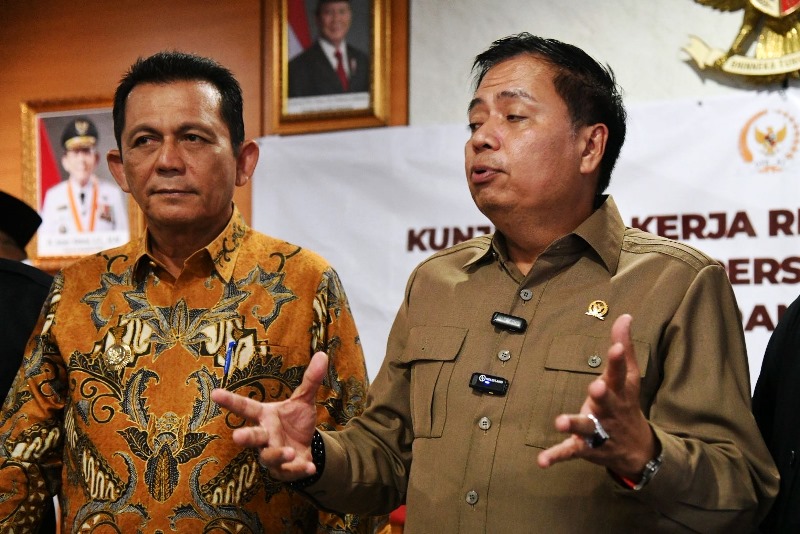 Ketua Komisi V DPR RI Lasarus