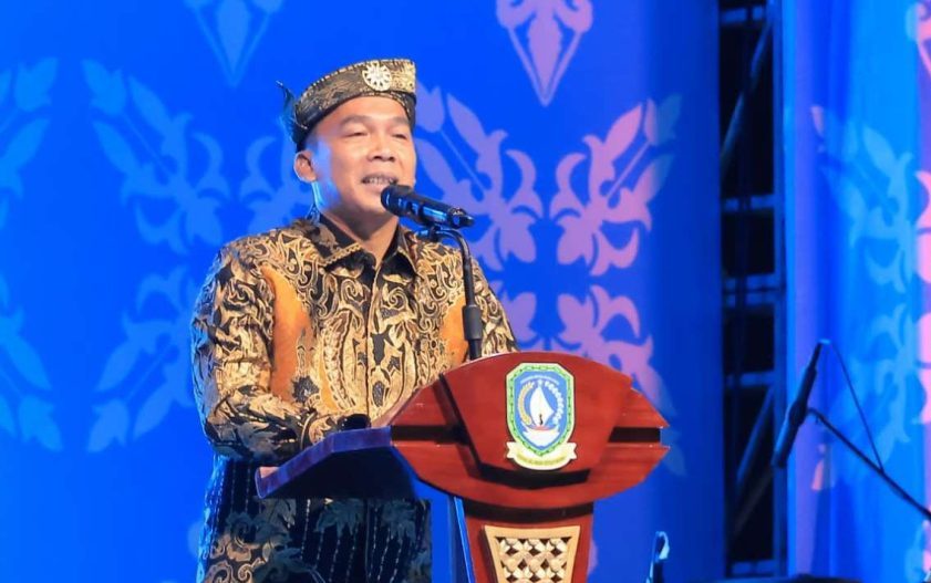 Menteri Kependudukan dan Pembangunan Keluarga / Kepala BKKBN RI, H. Wihaji saat penutupan ADUJAKNAS GenRe 2025 di Tanjungpinang.