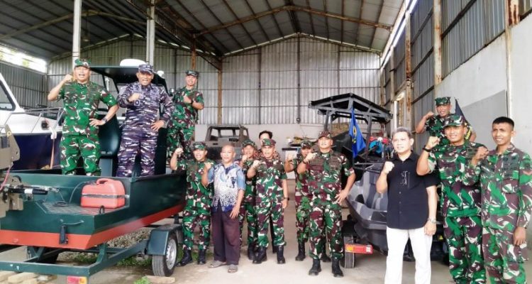 Pangkogabwilhan I Hibahkan Jetski Autonomus dan Mud Boat ke Kodaeral XII TNI AL untuk Perkuat Pertahanan Laut Panglima Komando Gabungan Wilayah Pertahanan I (Pangkogabwilhan I) Letjen TNI Kunto Arief Wibowo menghibahkan Jetski Autonomus (tanpa awak) dan Mud Boat (perahu rawa) kepada TNI AL (Kogabwilhan I)